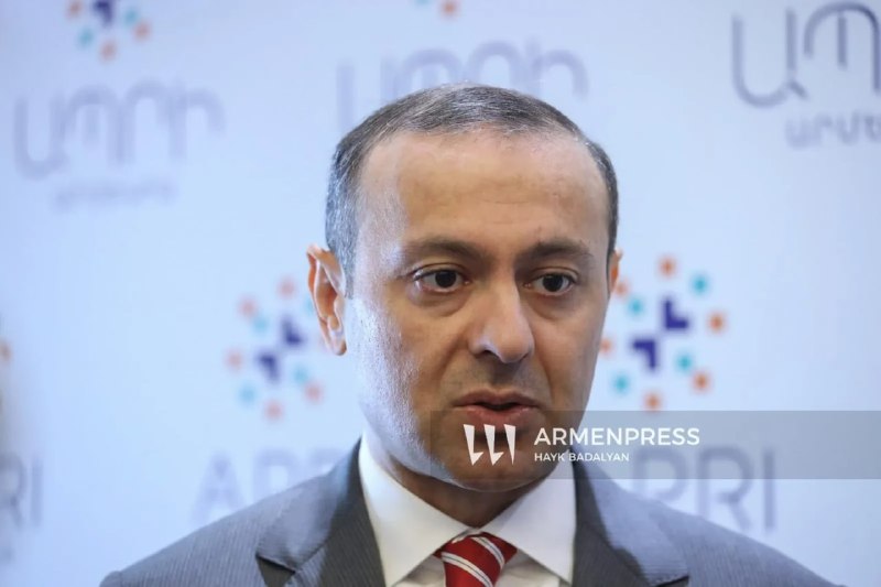 Армен Григорян заявил о прогрессе в делимитации границ и экономическом сотрудничестве на брифинге в Ереване