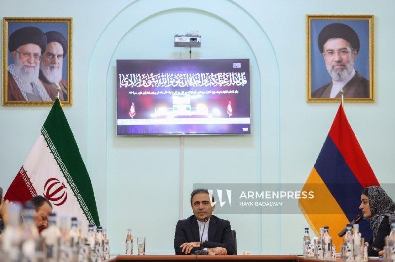 Пашинян на церемонии прощания с Хаменеи: посол Ирана заявил о прочности ирано-армянских связей