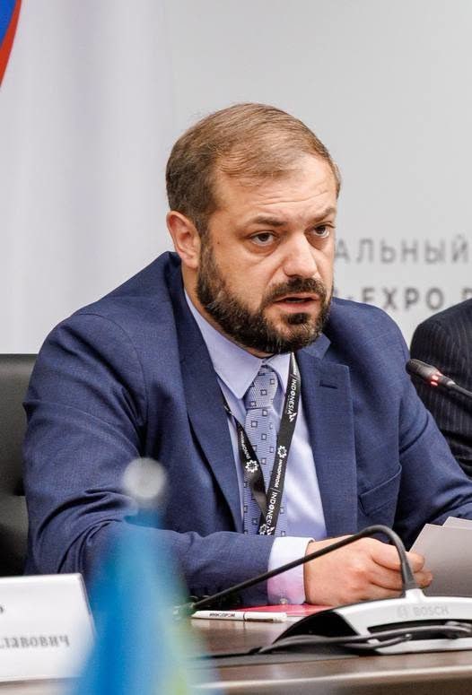 Геворг Папоян обсудил промышленное сотрудничество ЕАЭС на сессии в Екатеринбурге