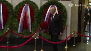 Путин участвовал в панихиде по экс-министру обороны Иванову в Малатии-Себастии
