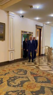 Никол Пашинян и Ваагн Хачатурян провели встречу в Ереване