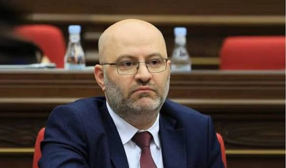 Губернатор Ширака Давид Арушанян отказался от мандата депутата НС РА