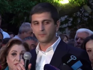 Сторонники проигравших кандидатов устроили акцию у ЦИК в Ереване: выборы в Малатии-Себастии